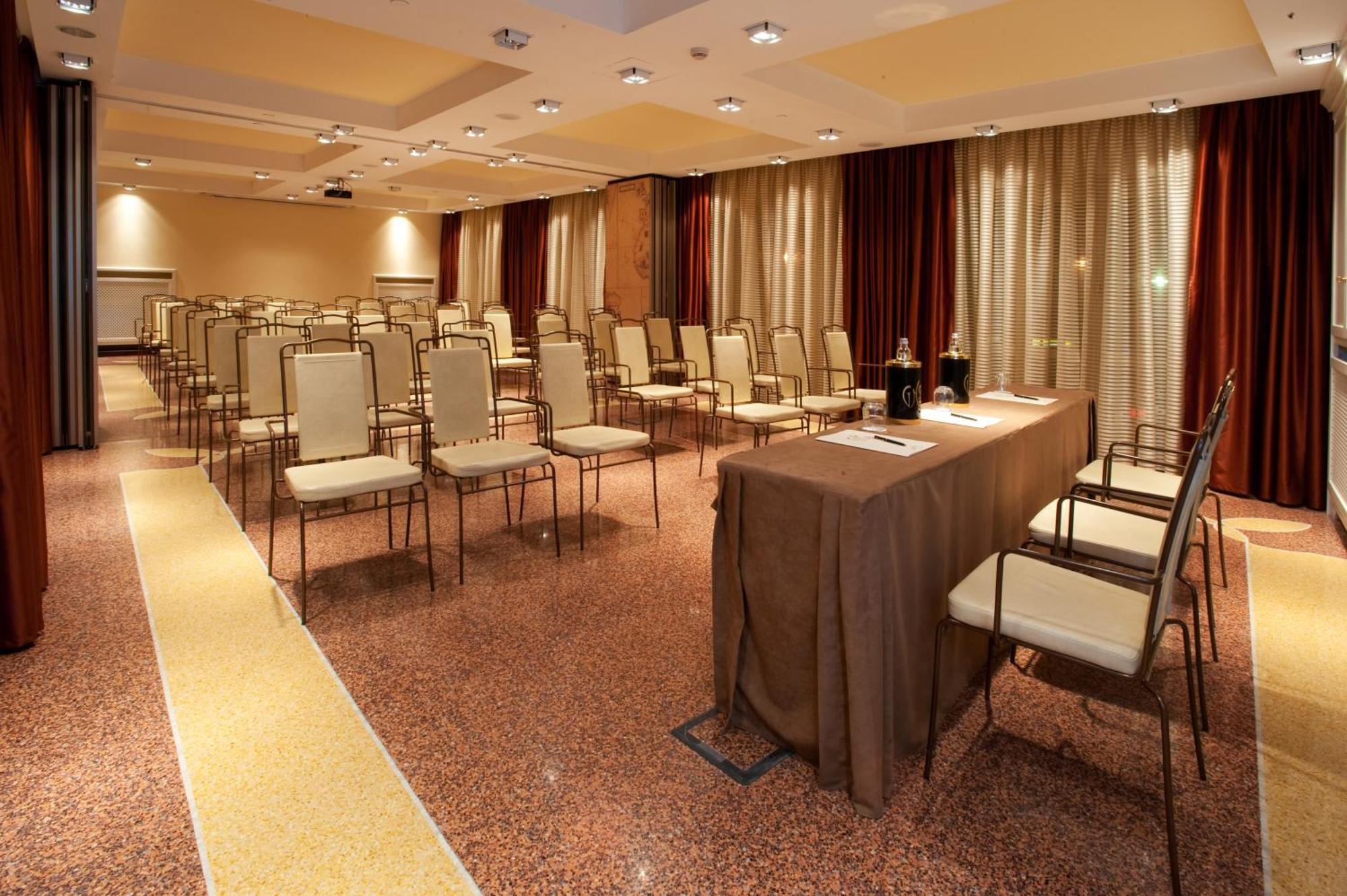 Grand Hotel Savoia Genoa Perniagaan gambar Meeting room