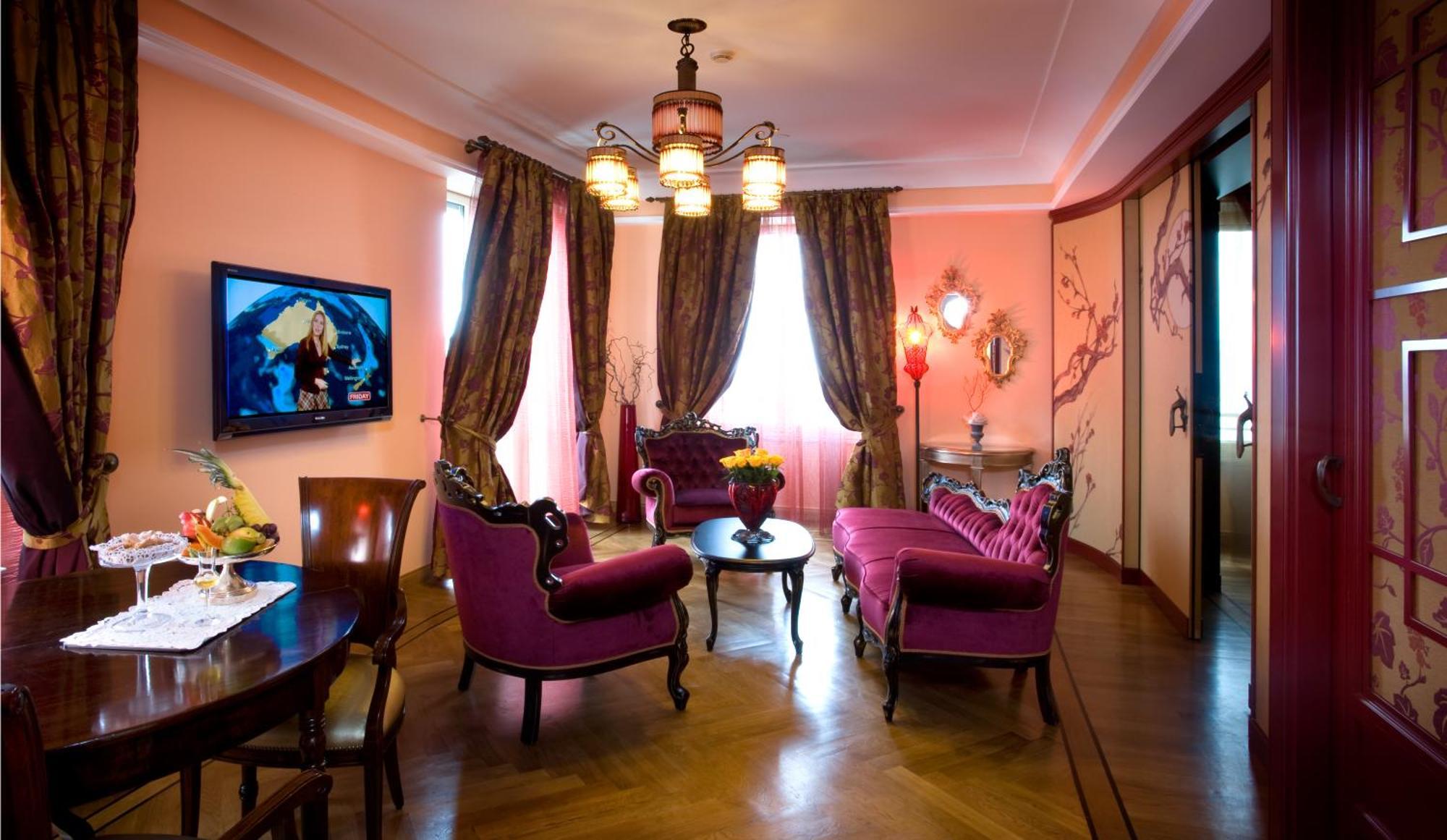 Grand Hotel Savoia Genoa Luaran gambar Suite
